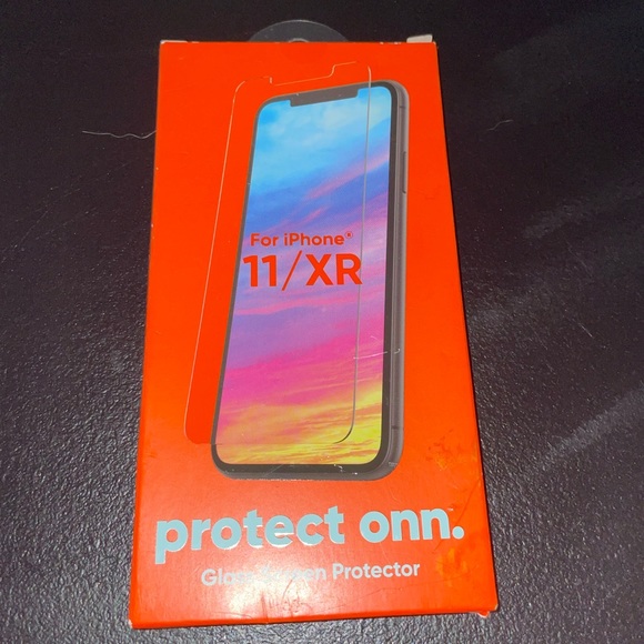 iPhone 11/XR screen protector glass - Picture 2 of 4